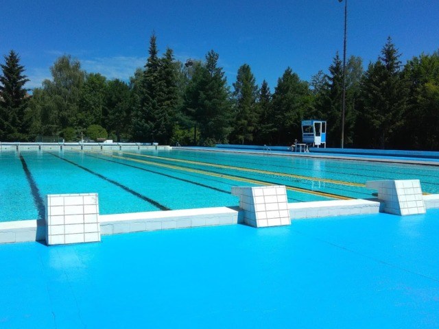 Aquapark Příbram - pohled na venkovní bazén