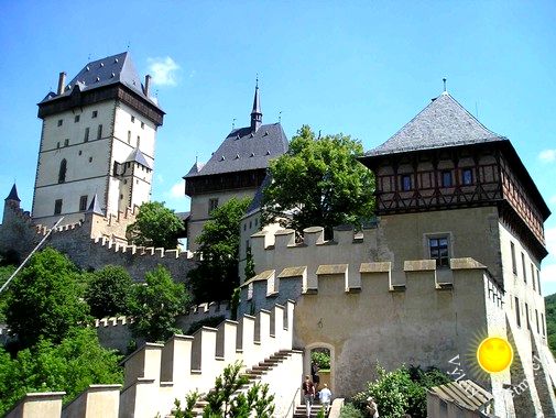 Na hrad Karlštejn už od února