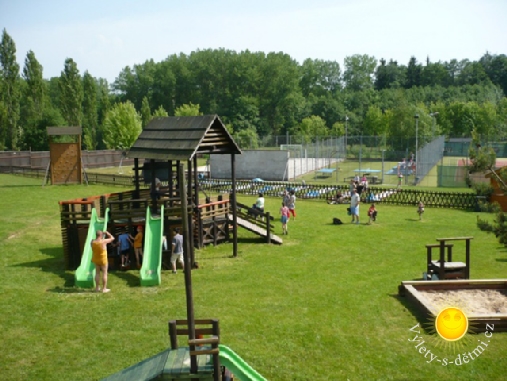 Holiday Park Liščí Farma (u Vrchlabí)