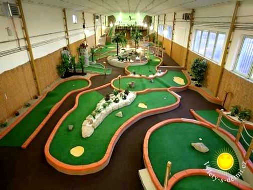 Velcí hrají golf, ti malí minigolf