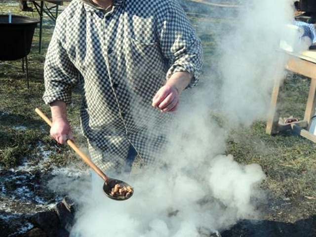 Vepřové hody v Archeologickém parku Liboc